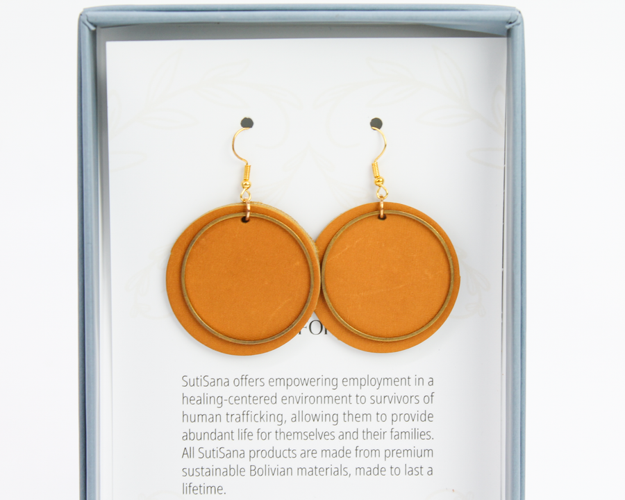 Circlet Earring / Camel