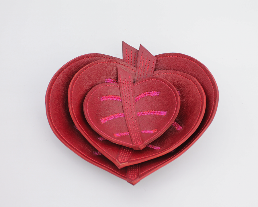 Nesting Leaf Bowls Set of 3 / Crimson