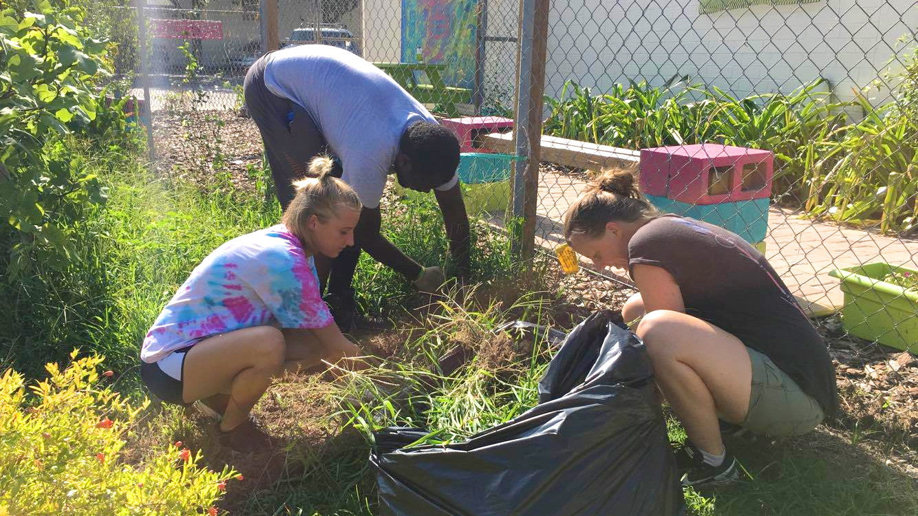 International Volunteers Partner with Rethreaded