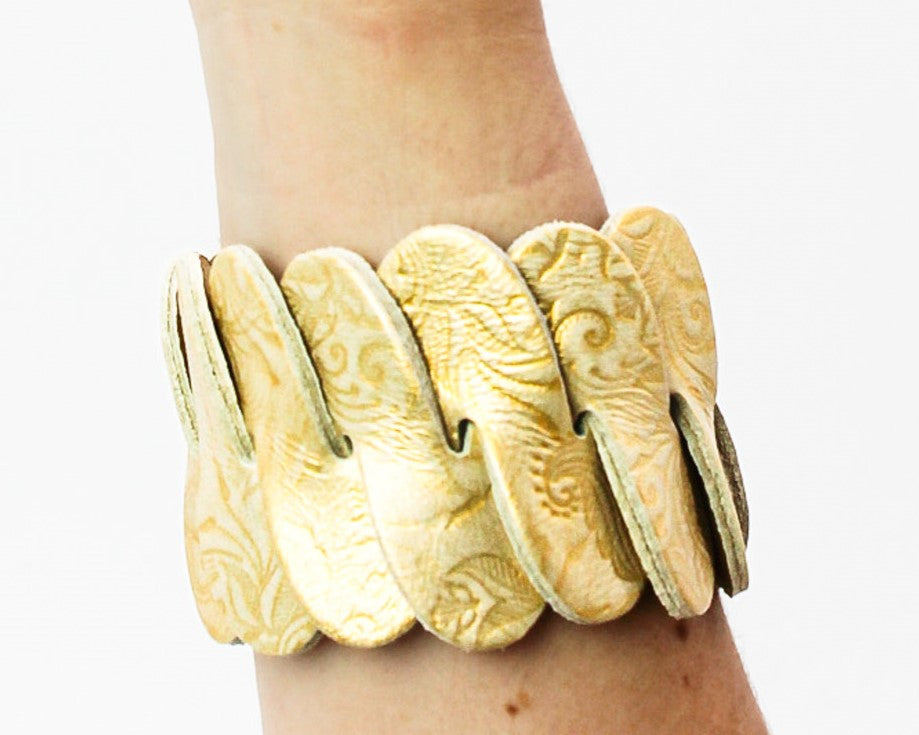 Flow Cuff Bracelet / Golden Elemental