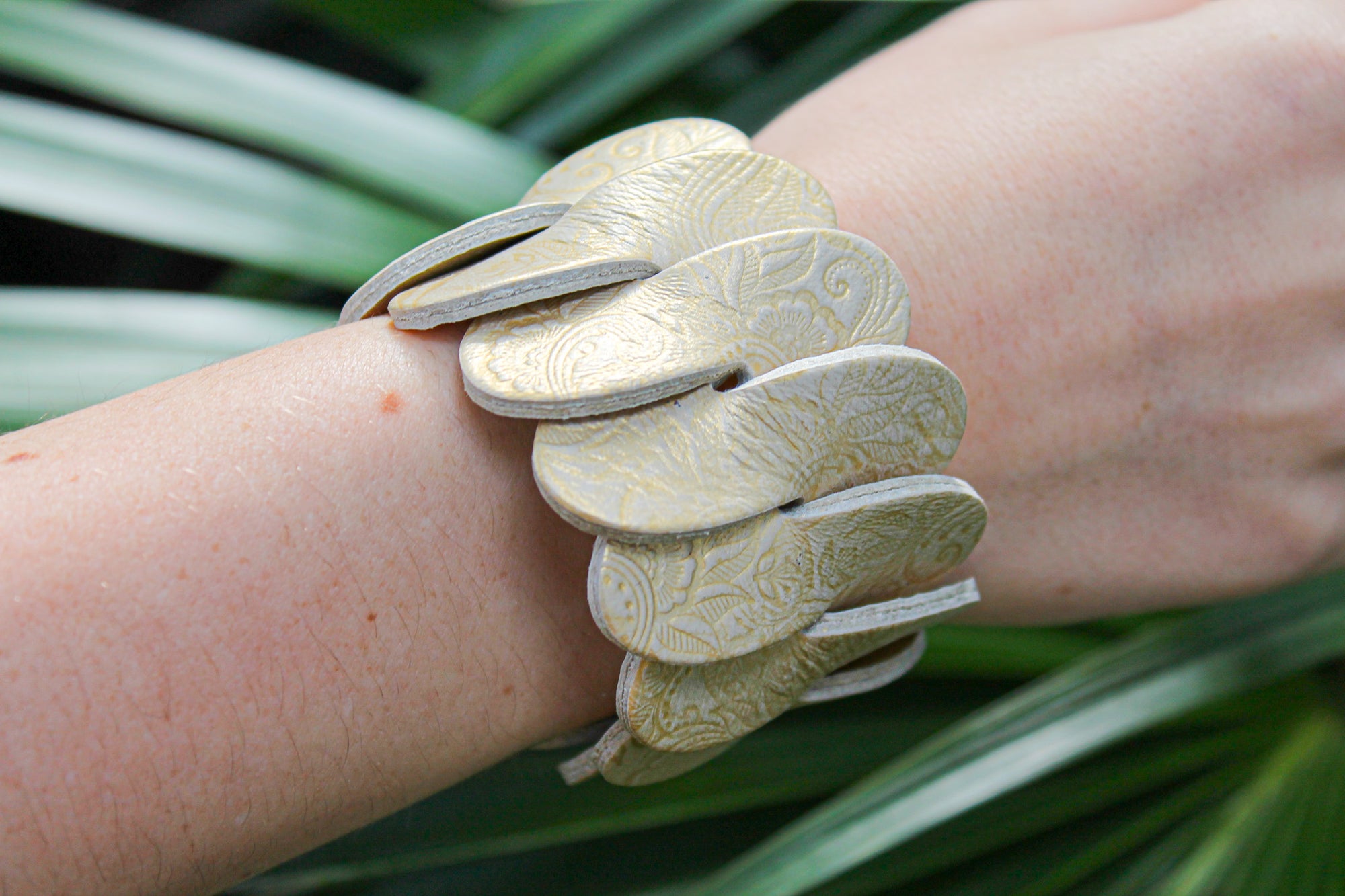 Flow Cuff Bracelet / Golden Elemental