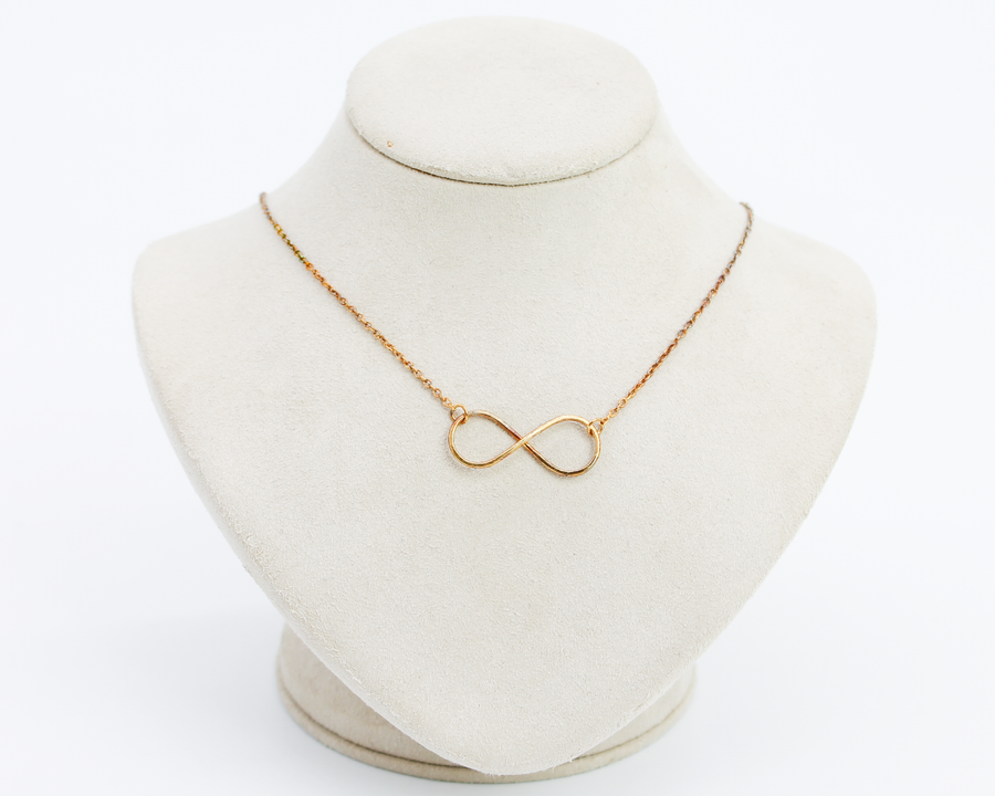 Infinity Necklace / Gold