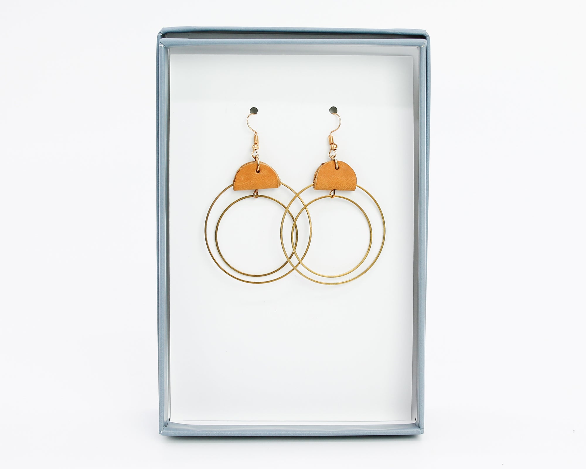 Loop-Di-Loop Earring/Camel