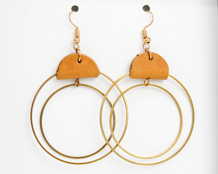 Loop-Di-Loop Earring/Camel