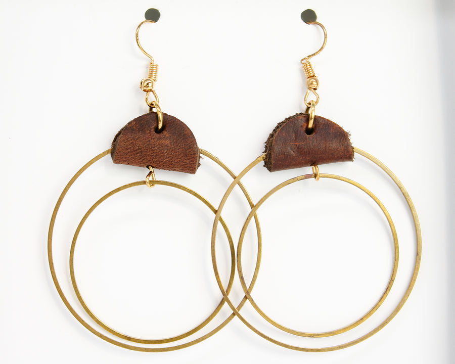 Loop-Di-Loop Earring/Walnut