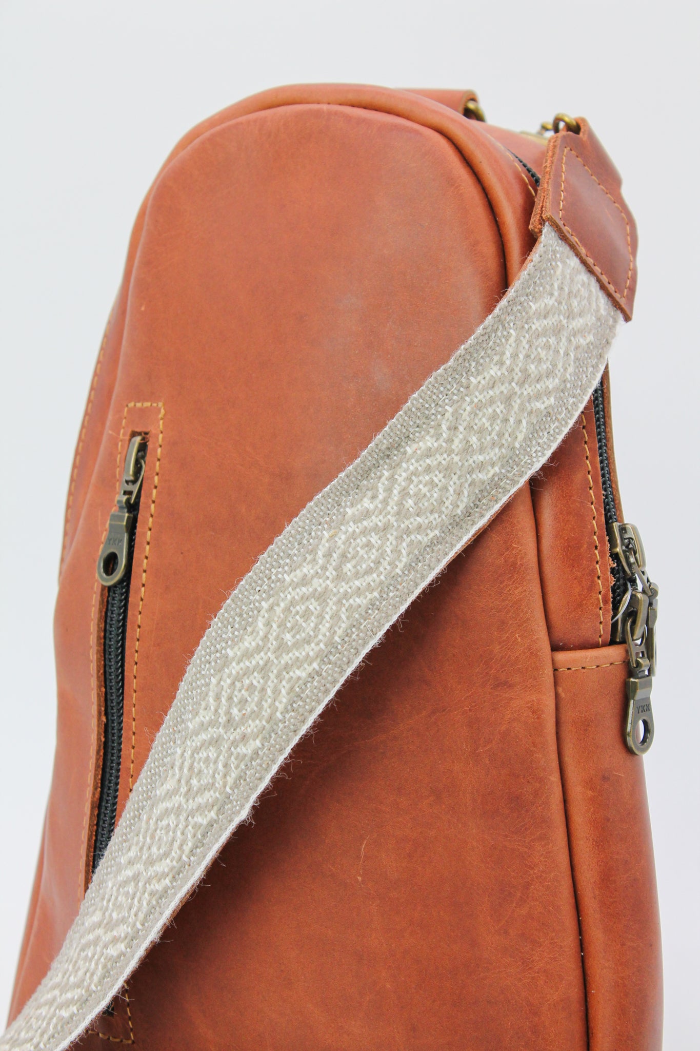Sling Backpack / Cinnamon