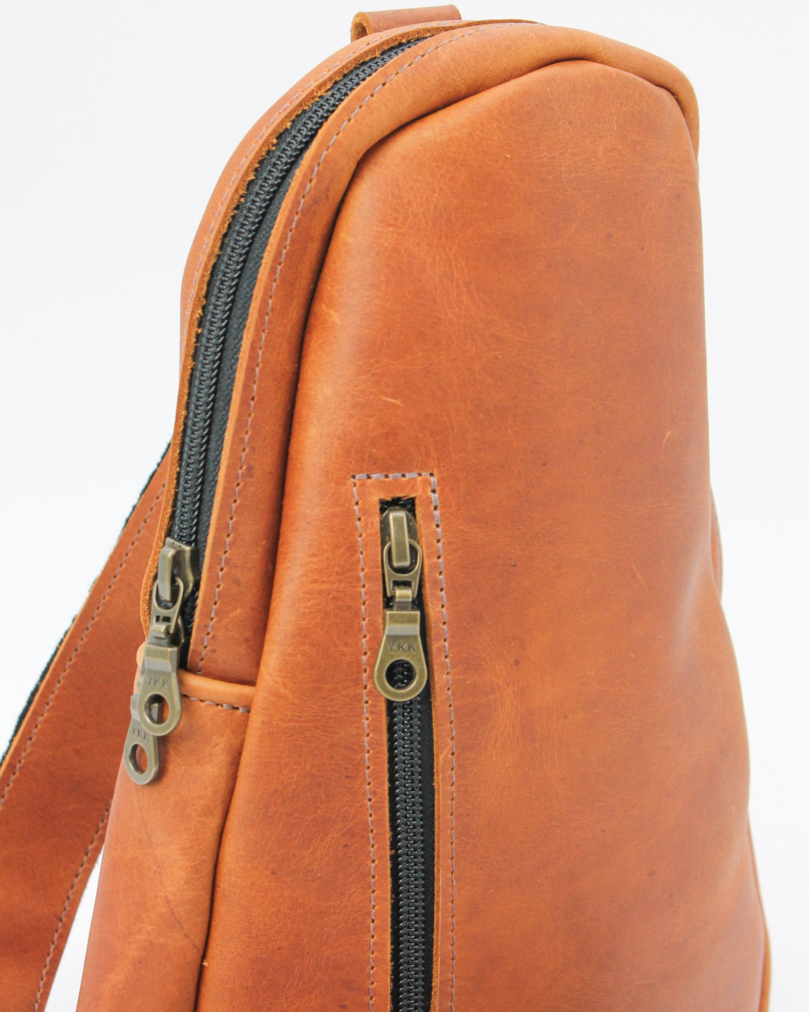 Sling Backpack / Cognac